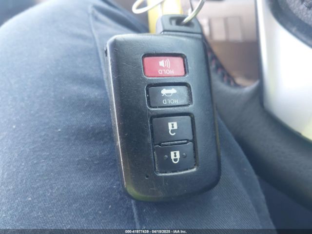 5YFBURHE2HP610937 Toyota Corolla Se Special Edition
