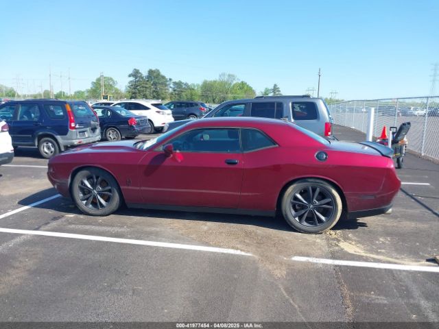 2C3CDZGGXNH109629 Dodge Challenger Sxt Awd