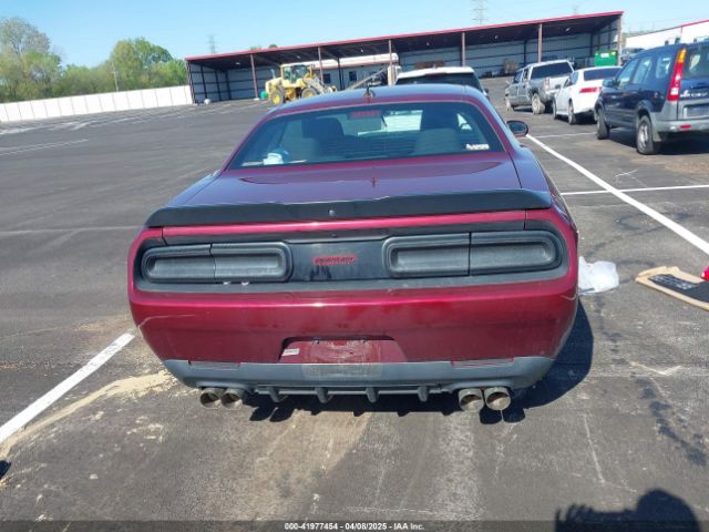 2C3CDZGGXNH109629 Dodge Challenger Sxt Awd