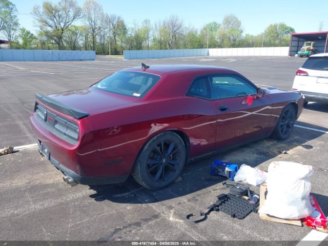2C3CDZGGXNH109629 Dodge Challenger Sxt Awd