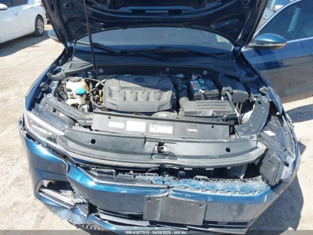 1VWBA7A37JC033694 Volkswagen Passat 2.0t Se