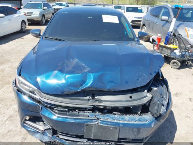1VWBA7A37JC033694 Volkswagen Passat 2.0t Se