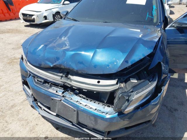 1VWBA7A37JC033694 Volkswagen Passat 2.0t Se
