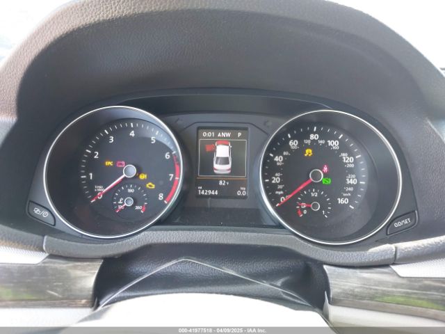 1VWBA7A37JC033694 Volkswagen Passat 2.0t Se