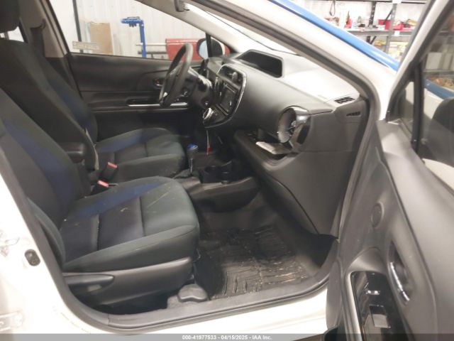 JTDKDTB38J1599974 Toyota Prius C Two