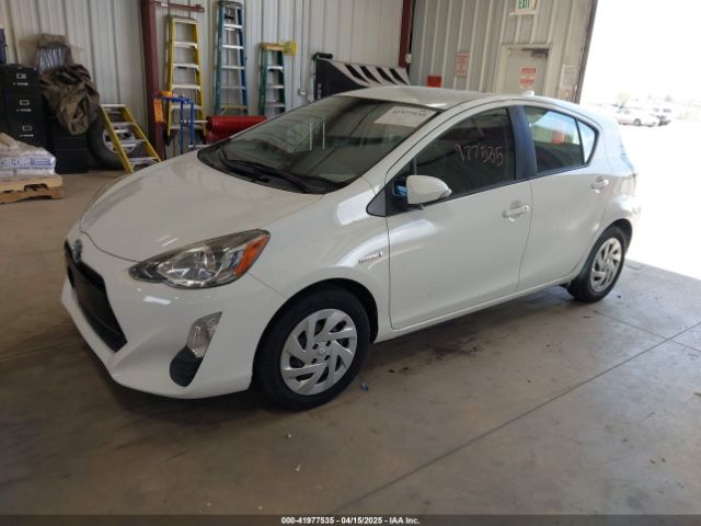 JTDKDTB3XG1121810 Toyota Prius C Two