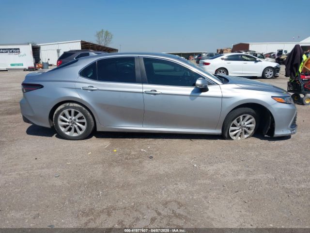 4T1R11AKXRU883388 Toyota CAMRY LE