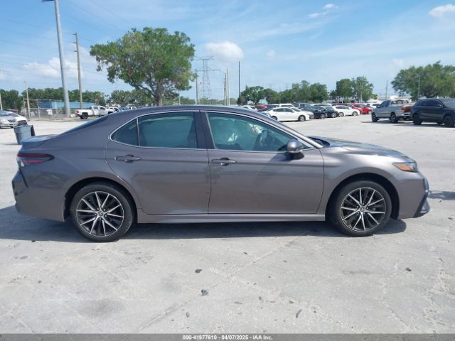 4T1G11AK8RU901040 Toyota CAMRY SE