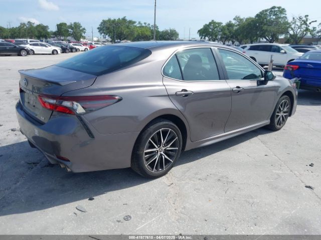 4T1G11AK8RU901040 Toyota CAMRY SE