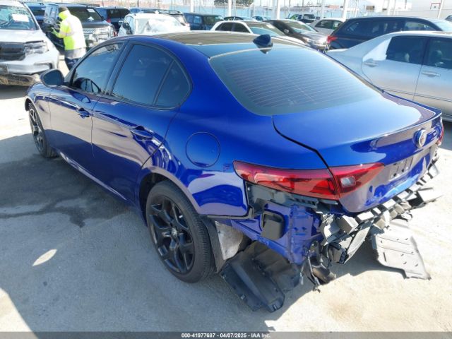ZARFAMBN2N7663498 Alfa Romeo Giulia Ti Rwd