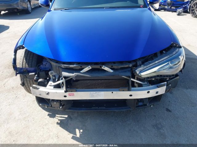 ZARFAMBN2N7663498 Alfa Romeo Giulia Ti Rwd