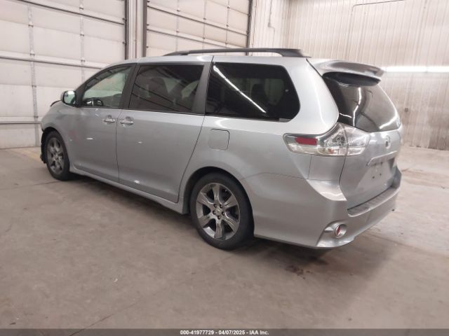5TDXK3DC9FS527667 Toyota Sienna Se 8 Passenger