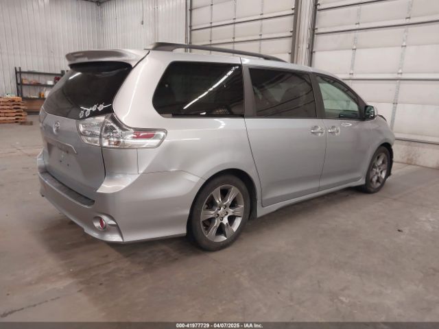 5TDXK3DC9FS527667 Toyota Sienna Se 8 Passenger