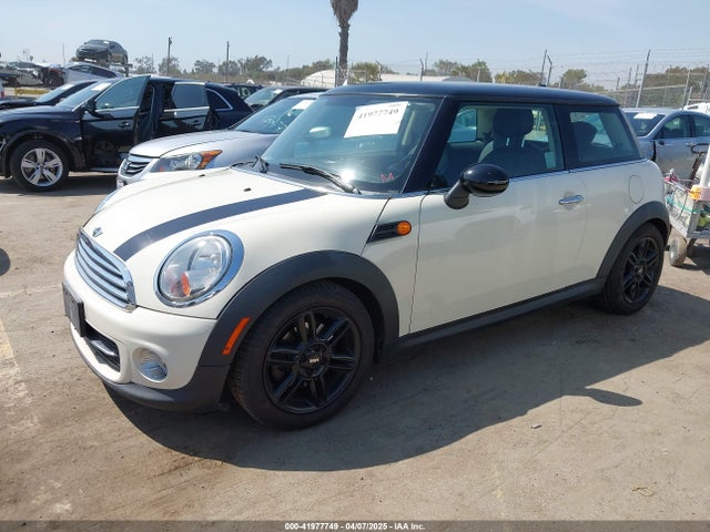 2013 MINI HARDTOP WMWSU3C52DT687909 Photo 1