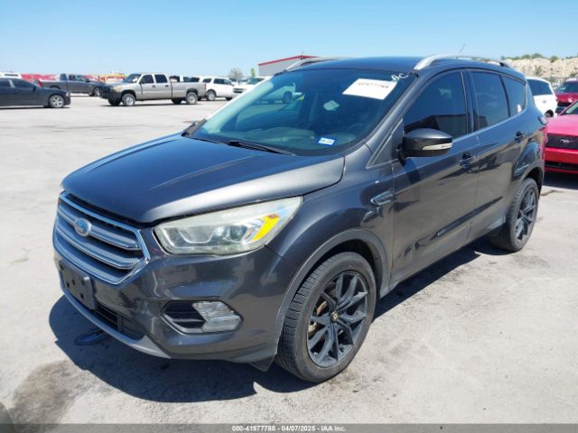 1FMCU0J97HUE07747 Ford Escape Titanium