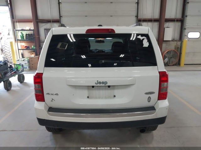 1C4NJRFB6GD581944 Jeep Patriot High Altitude Edition
