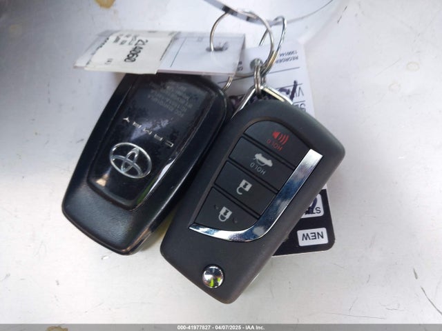 4T1T11AK8PU138805 Toyota CAMRY SE