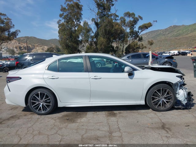 4T1T11AK8PU138805 Toyota CAMRY SE