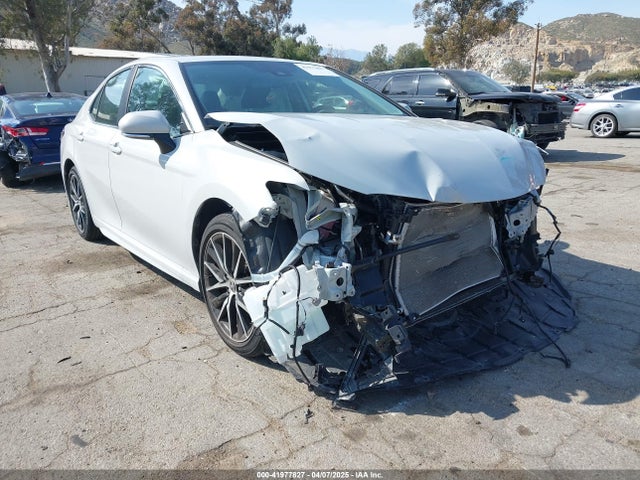 4T1T11AK8PU138805 Toyota CAMRY SE