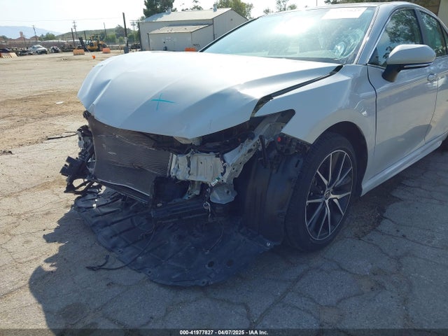 4T1T11AK8PU138805 Toyota CAMRY SE