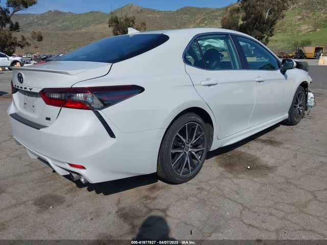 4T1T11AK8PU138805 Toyota CAMRY SE