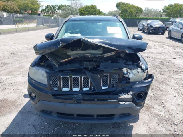 1C4NJDEB6GD712665 Jeep Compass Latitude