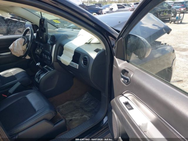 1C4NJDEB6GD712665 Jeep Compass Latitude