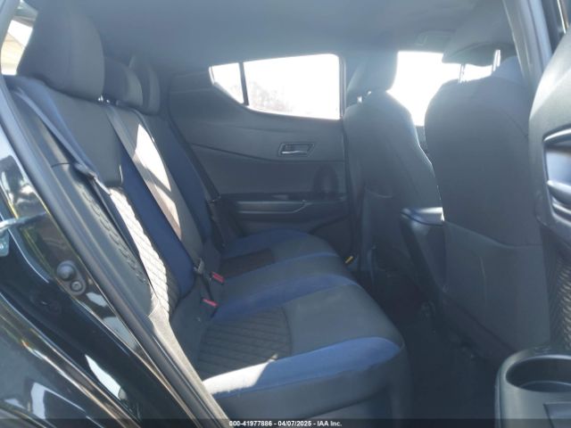NMTKHMBX9NR141686 Toyota C-HR XLE