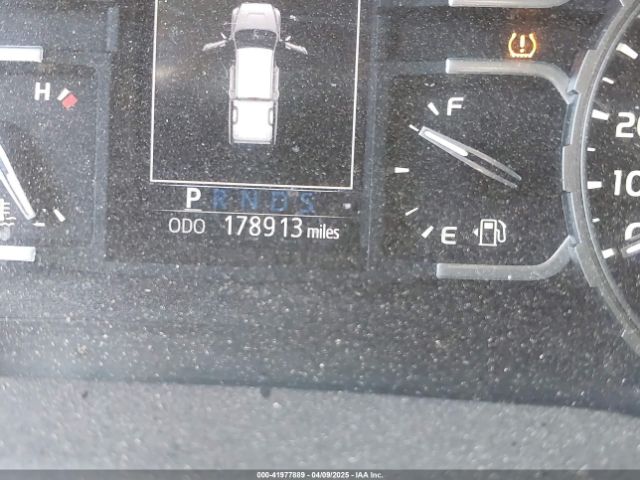 5TFEY5F10JX242131 Toyota Tundra Sr5 5.7l V8