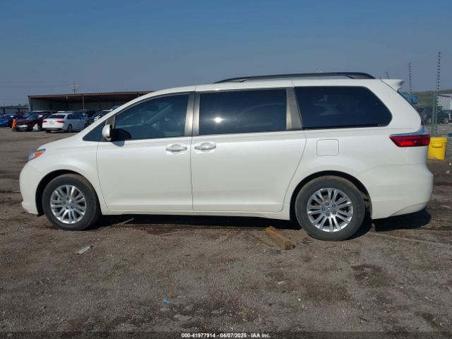 5TDYZ3DC0HS873190 Toyota Sienna Xle Premium 8 Passenger