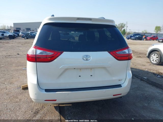 5TDYZ3DC0HS873190 Toyota Sienna Xle Premium 8 Passenger
