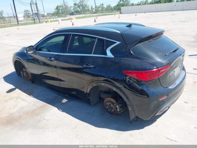 SJKCH5CP8KA007154 Infiniti Qx30 Luxe