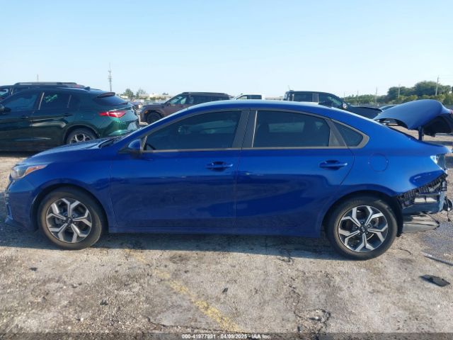 3KPF24AD4ME406468 KIA Forte Lxs