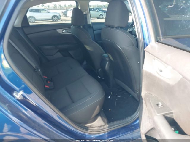 3KPF24AD4ME406468 KIA Forte Lxs