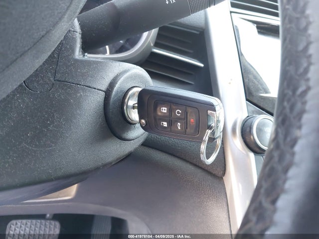 1G11D5SLXFF226106 Chevrolet MALIBU 2LT
