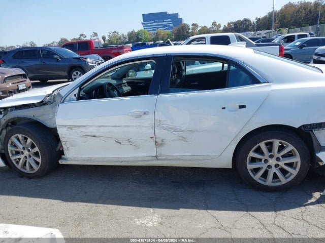 1G11D5SLXFF226106 Chevrolet MALIBU 2LT