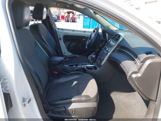 1G11D5SLXFF226106 Chevrolet MALIBU 2LT