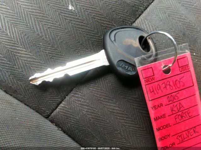 KNAFK4A64F5410209 KIA FORTE LX