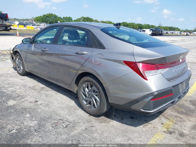 Hyundai ELANTRA SEL 2024 KMHLM4DG3RU820820 Image 3