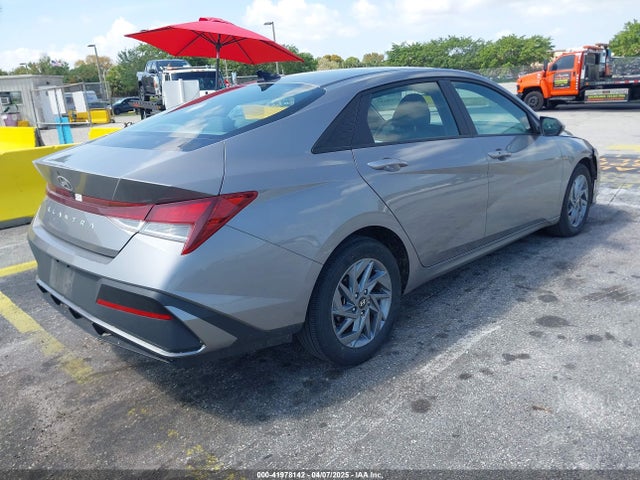Hyundai ELANTRA SEL 2024 KMHLM4DG3RU820820 Image 4
