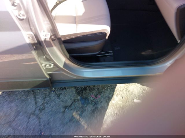 KMHRC8A30RU317543 Hyundai Venue Sel