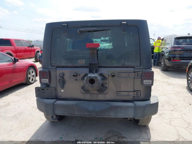 1C4BJWDG8HL545289 Jeep Wrangler Unlimited Sport 4x4