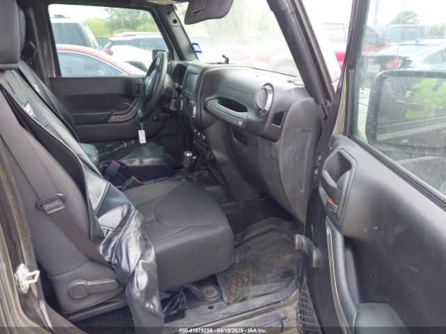 1C4BJWDG8HL545289 Jeep Wrangler Unlimited Sport 4x4