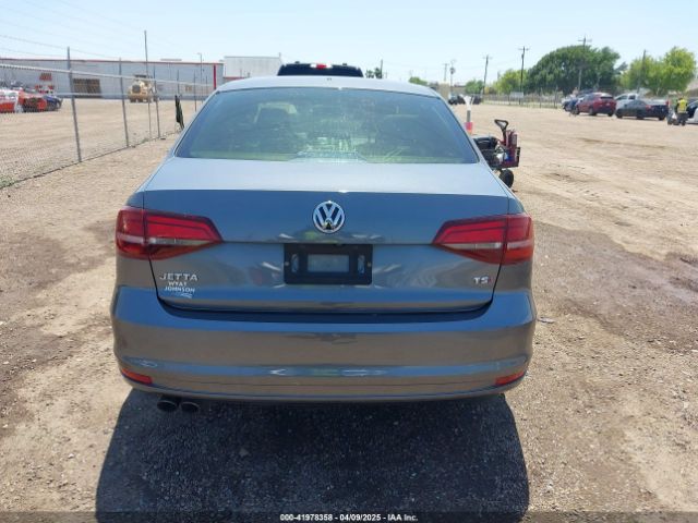 3VWDB7AJ9JM256998 Volkswagen Jetta 1.4t Se/1.4t Wolfsburg Edition