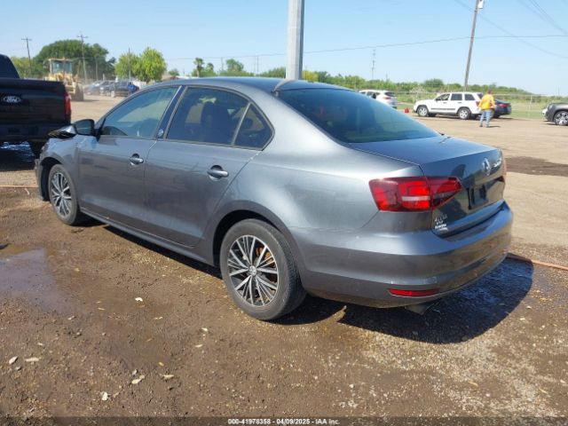 3VWDB7AJ9JM256998 Volkswagen Jetta 1.4t Se/1.4t Wolfsburg Edition