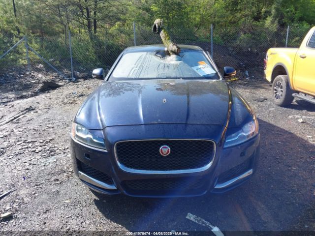 SAJBD4FX7JCY57670 Jaguar Xf 25t Premium