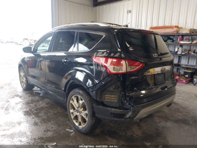 1FMCU9J98FUC70495 Ford Escape Titanium