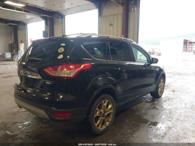 1FMCU9J98FUC70495 Ford Escape Titanium