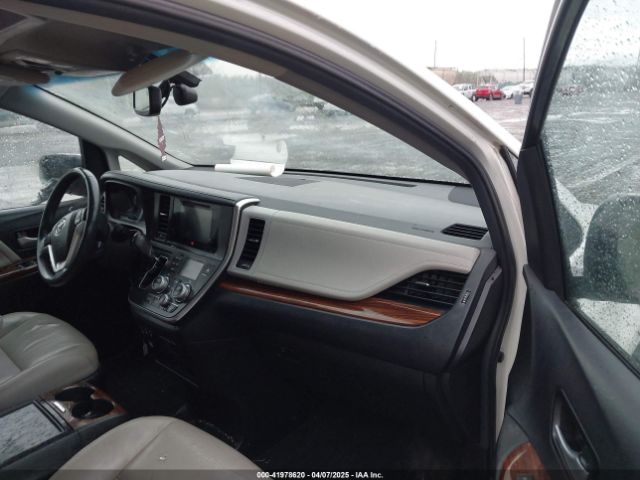 5TDDK3DC3GS142030 Toyota Sienna Limited Premium 7 Passenger