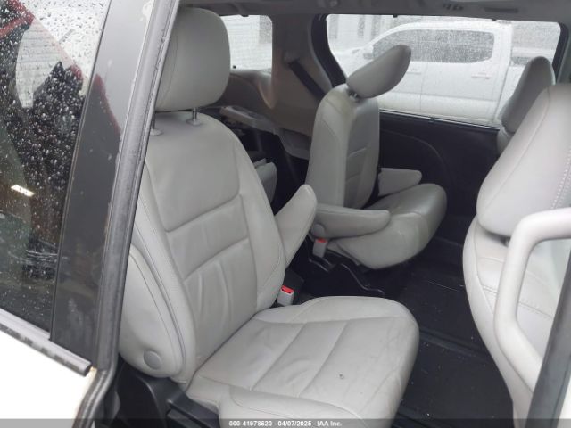 5TDDK3DC3GS142030 Toyota Sienna Limited Premium 7 Passenger